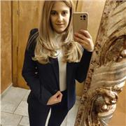 Me defino como una persona polivalente y dinámica, que me adapto genial a los cambios y nuevas oportunidades